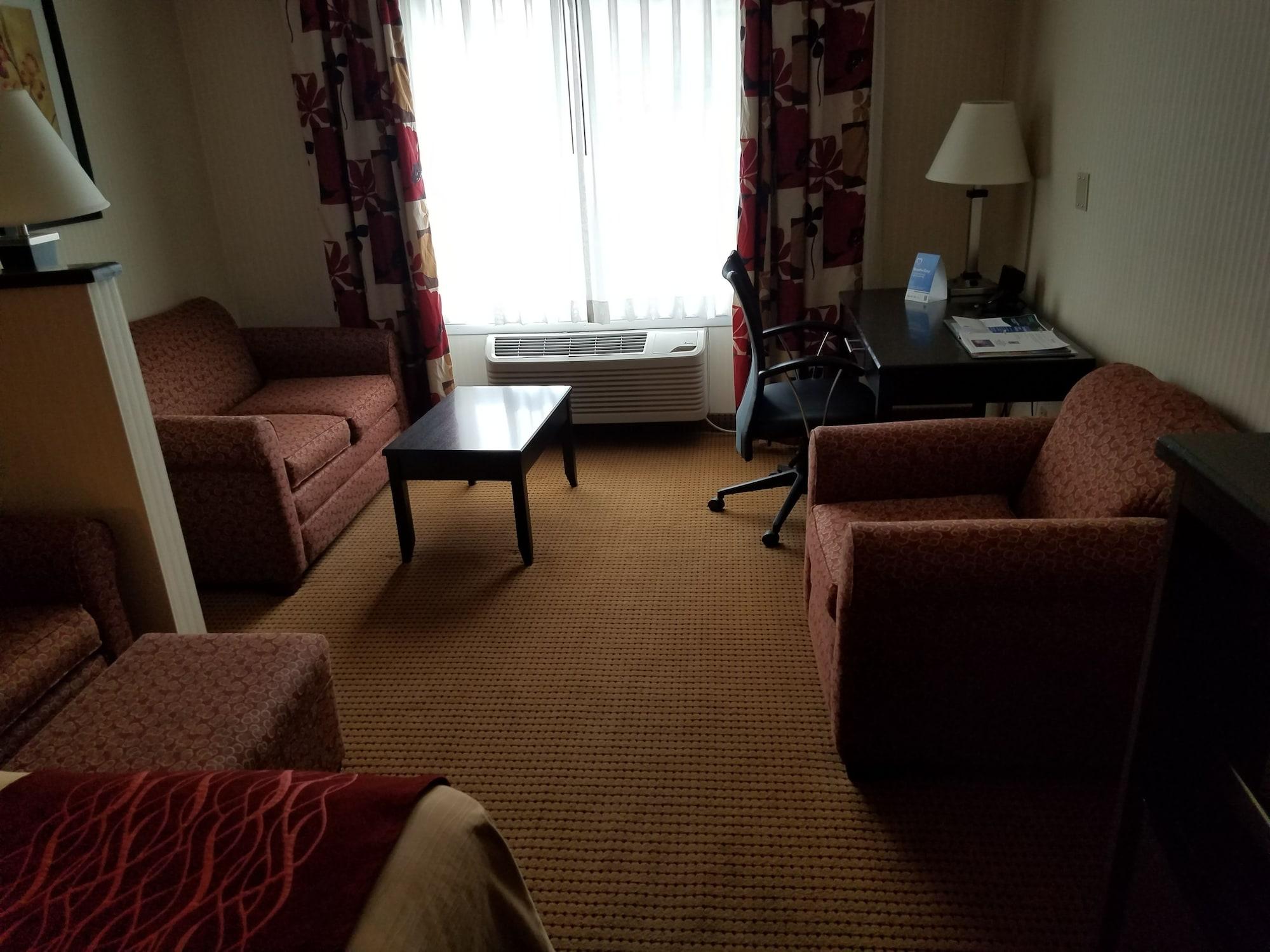 Quality Inn & Suites Farmington Extérieur photo